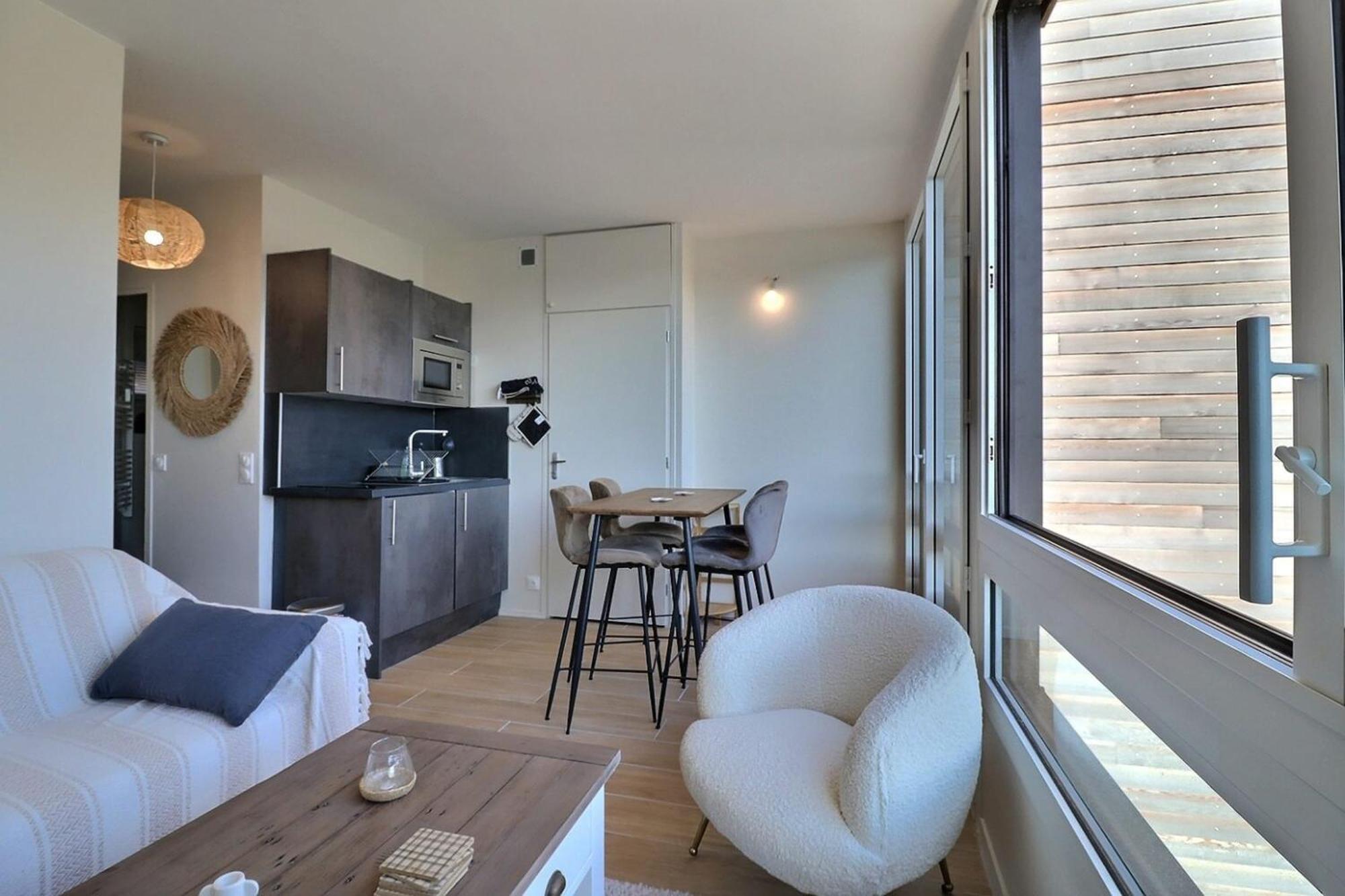 Sublime Facing The Port & Planches Apartment *